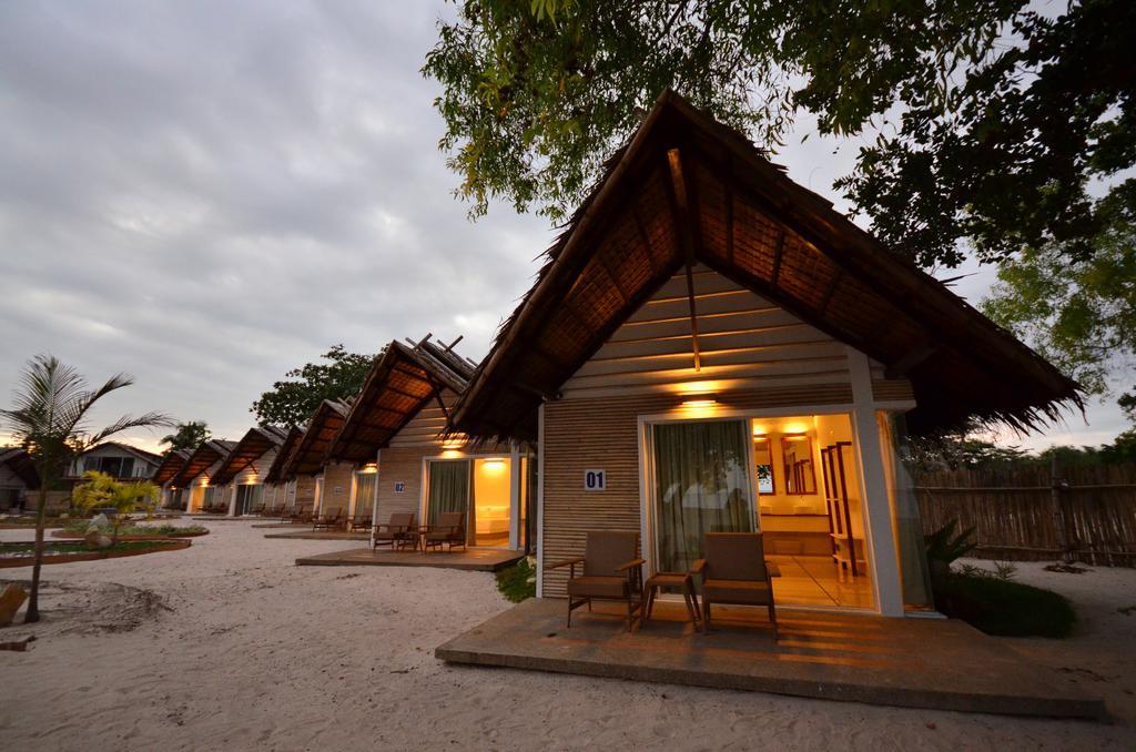 Blue Palawan Beach Club Puerto Princesa Exterior foto