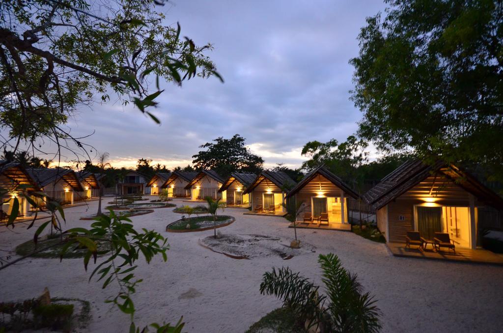 Blue Palawan Beach Club Puerto Princesa Exterior foto